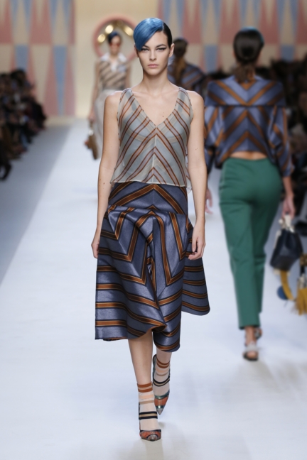 03_fendi_woman_ss_18