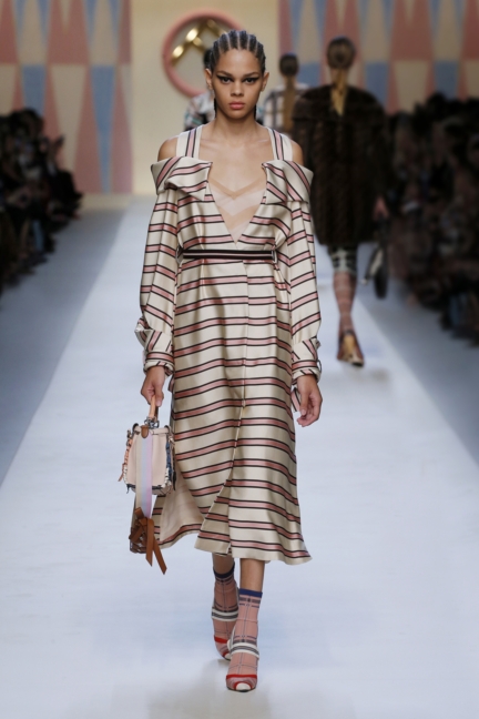 48_fendi_woman_ss_18