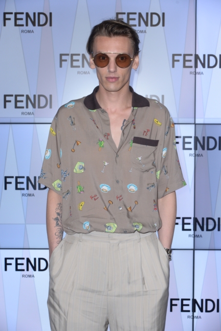 jamie-campbell-bower-fendi-ss18-womens-fashion-show