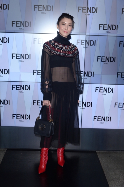 jeanette-aw-fendi-ss18-womens-fashion-show