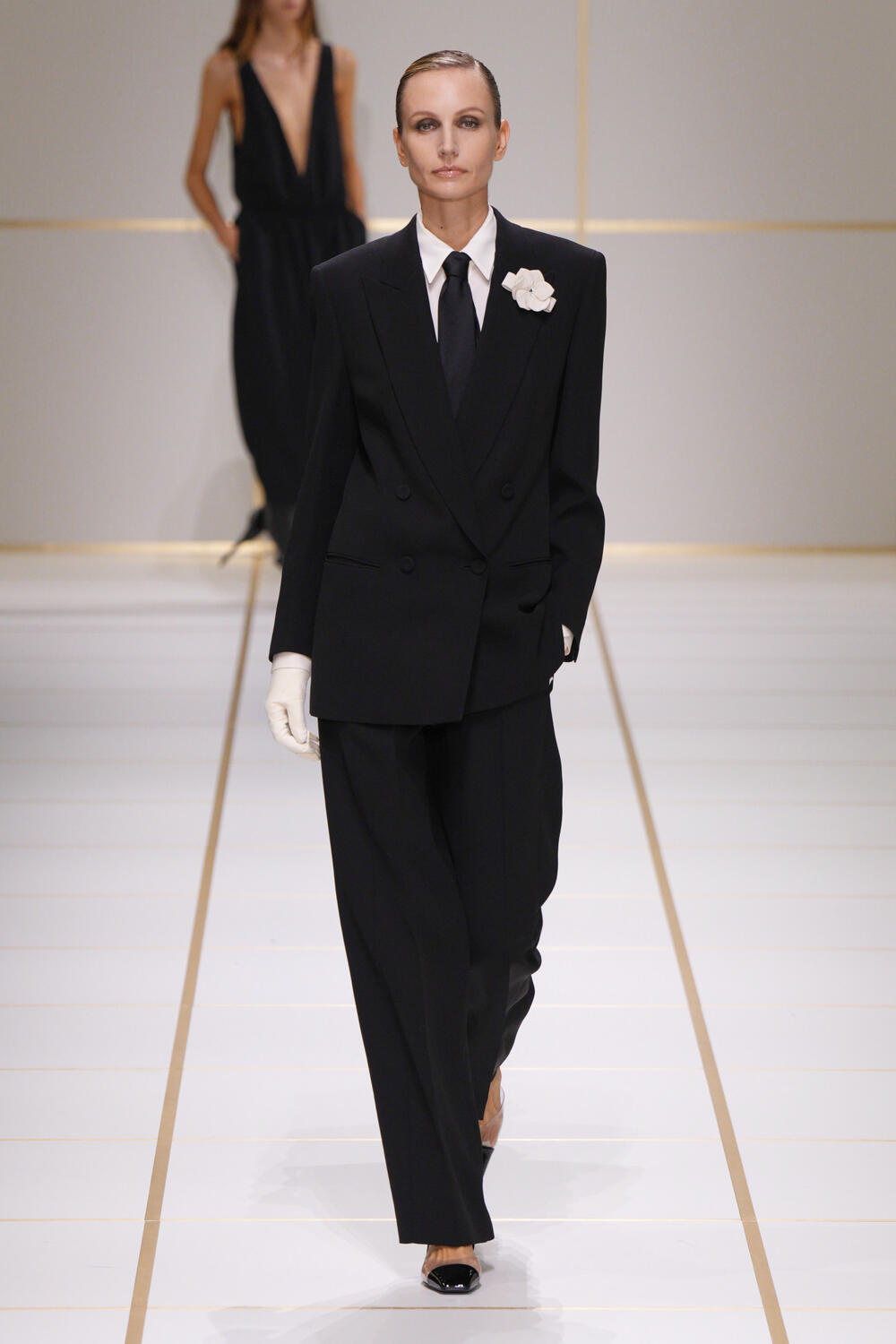 giorgio-armani-ss-27-28