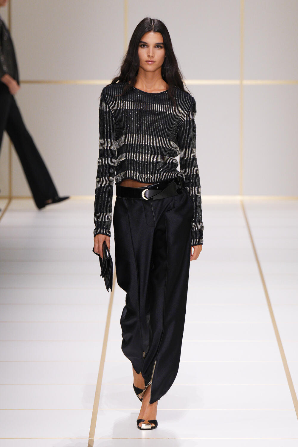 giorgio-armani-ss-27-35