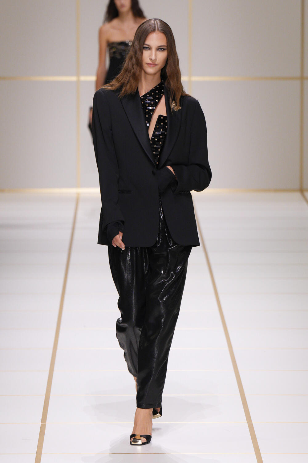 giorgio-armani-ss-27-45