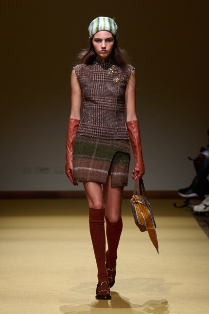 004_hui_fw26_runway_looks_2x3