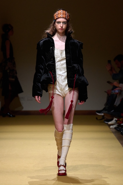023_hui_fw26_runway_looks_2x3