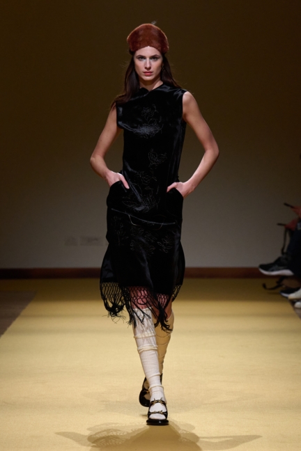 027_hui_fw26_runway_looks_2x3