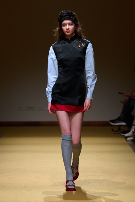 029_hui_fw26_runway_looks_2x3