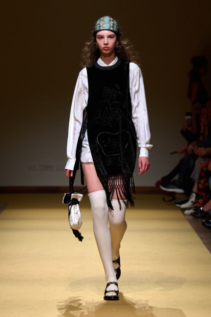 032_hui_fw26_runway_looks_2x3