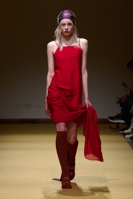 034_hui_fw26_runway_looks_2x3