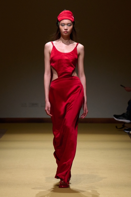 036_hui_fw26_runway_looks_2x3