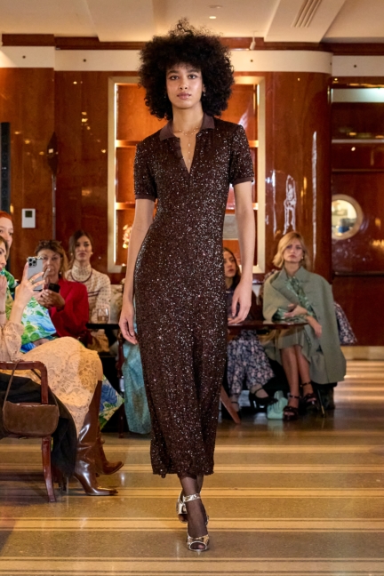 luisa-beccaria_f25_runway_027