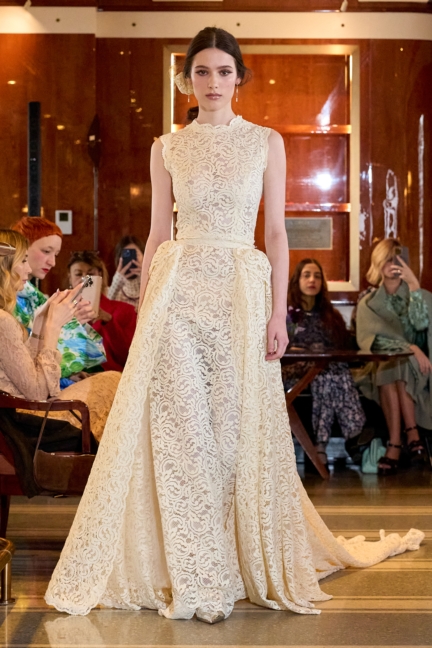 luisa-beccaria_f25_runway_029