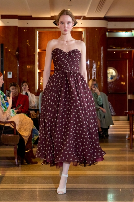 luisa-beccaria_f25_runway_031