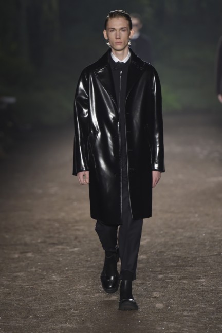 ermenegildo-zegna-milan-mens-autumn-winter-2015-runway-24