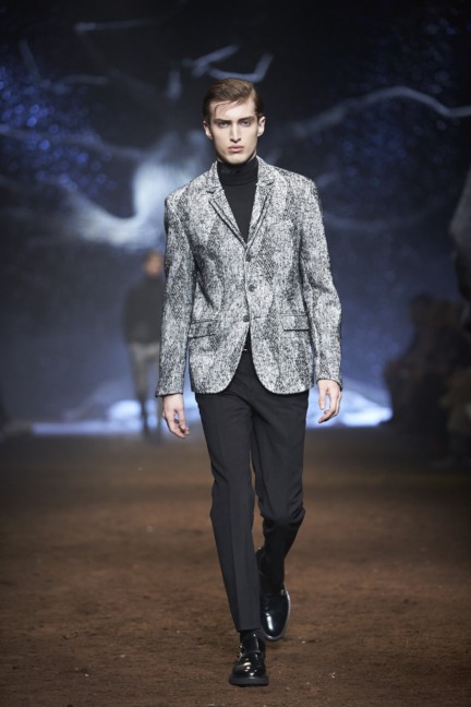 corneliani-milan-fashion-week-mens-autumn-winter-2015-45