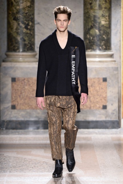 roberto-cavalli-milan-mens-autumn-winter-2015-10