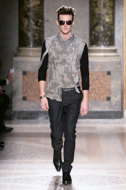 roberto-cavalli-milan-mens-autumn-winter-2015-14