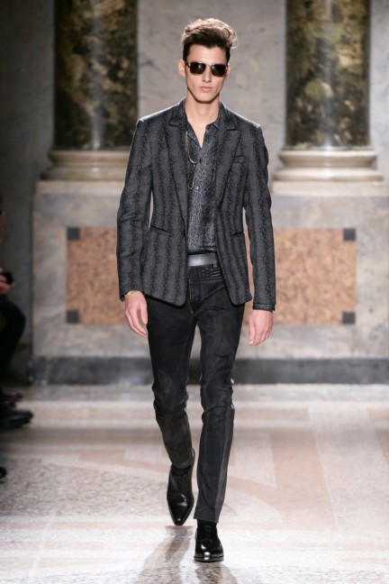 roberto-cavalli-milan-mens-autumn-winter-2015-18