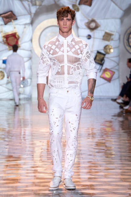 versace-milan-mens-spring-summer-2015-runway-images-15