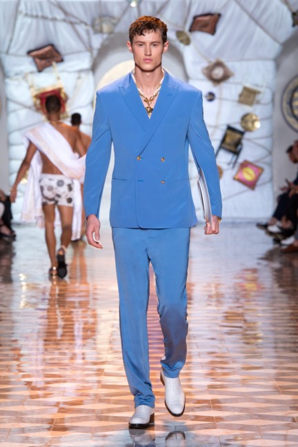 versace-milan-mens-spring-summer-2015-runway-images-26