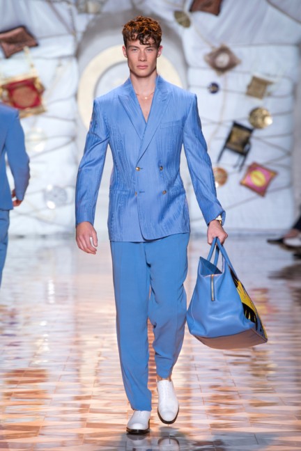 versace-milan-mens-spring-summer-2015-runway-images-27