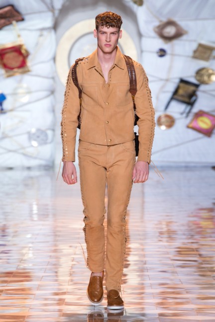 versace-milan-mens-spring-summer-2015-runway-images-37