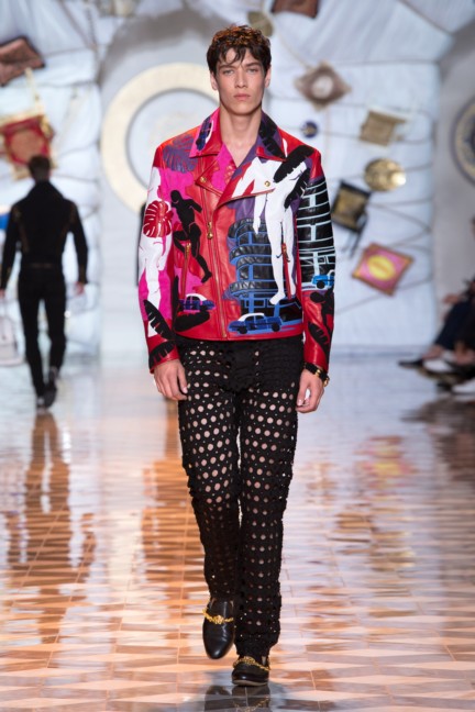 versace-milan-mens-spring-summer-2015-runway-images-40