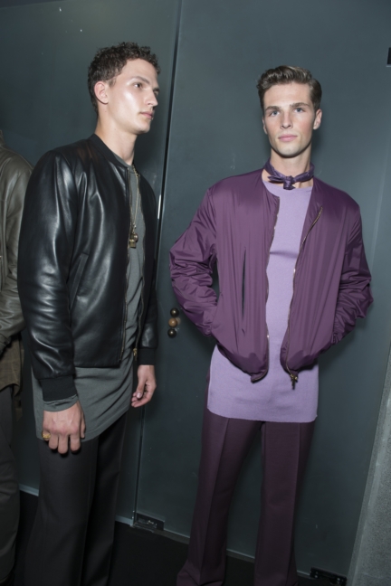 ss16-versacebackstage-066