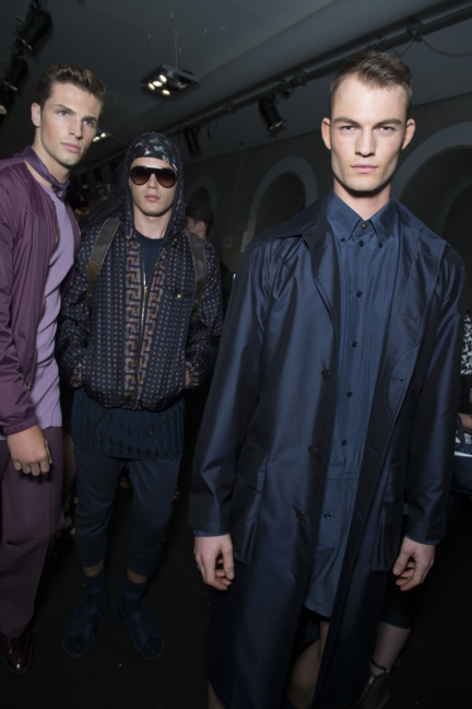 ss16-versacebackstage-109