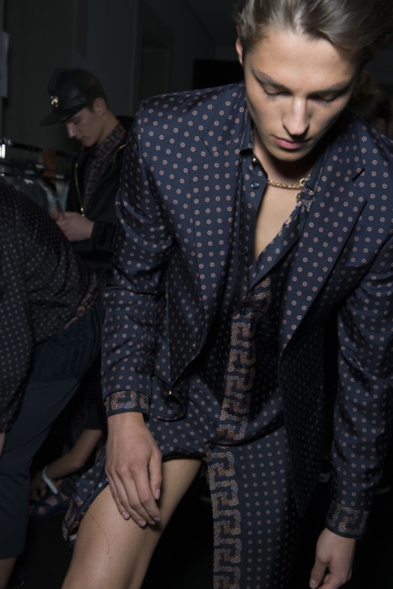 ss16-versacebackstage-153