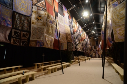 versace-milan-mens-spring-summer-2016-venue-3