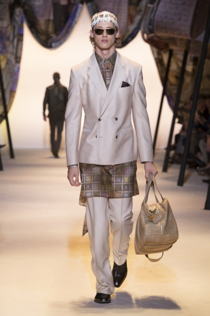 versace-mens-ss16_look-10