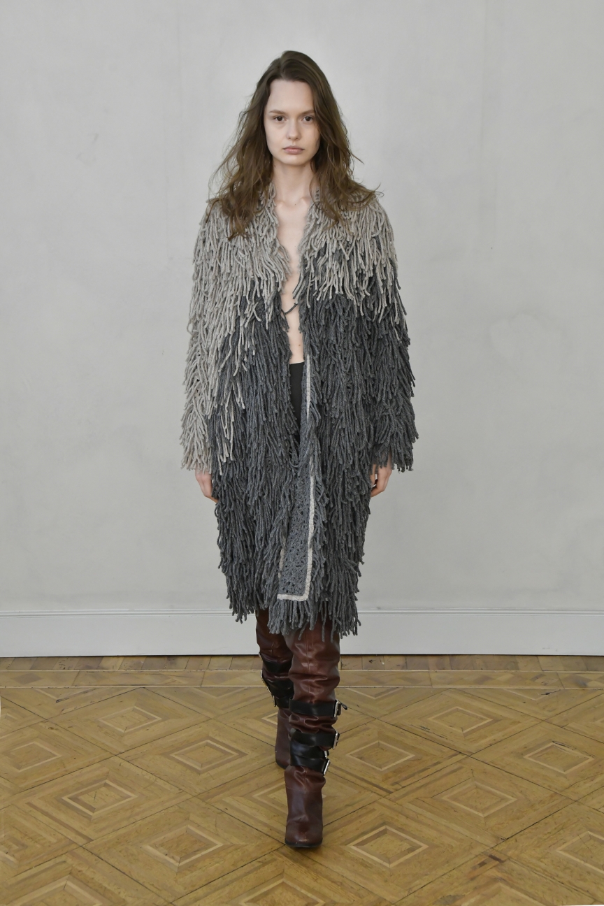 pe-de-chumbo_fw26-27_look001