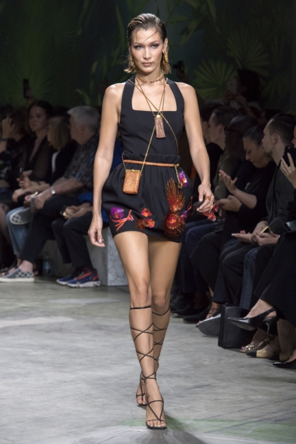 versace-ss20_look-52