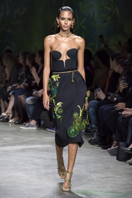 versace-ss20_look-54