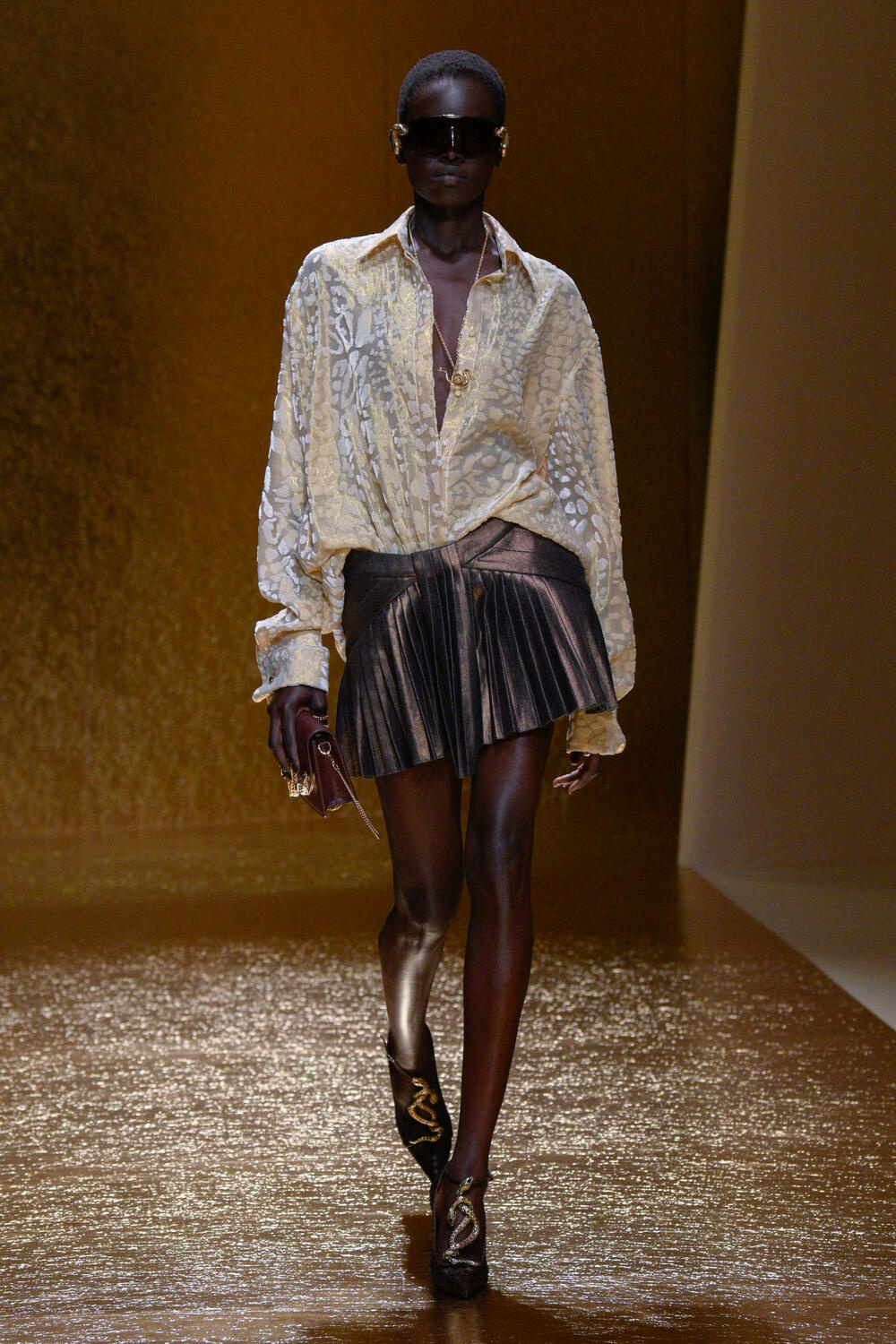 mfw-versace-ss-26-18