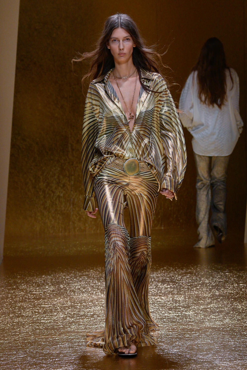 mfw-versace-ss-26-3