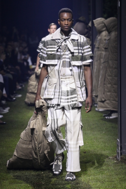 moncler-gamme-bleu-milan-mens-ss-17-16