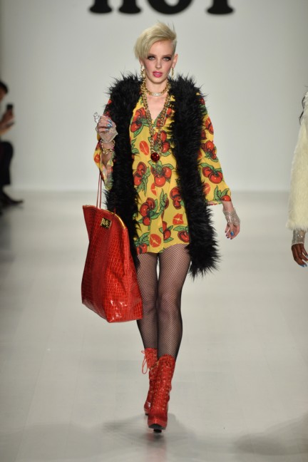 aw-2014_mercedes-benz-fashion-week-new-york_us_betsey-johnson_45549