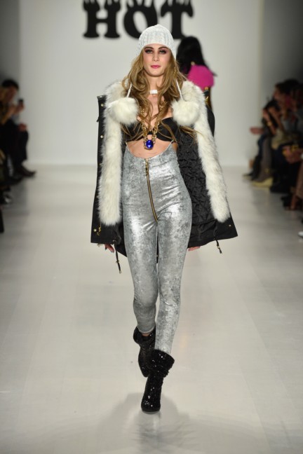 aw-2014_mercedes-benz-fashion-week-new-york_us_betsey-johnson_45558