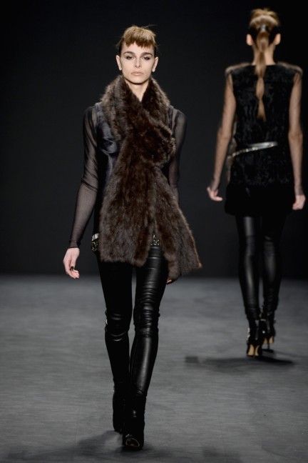 aw-2014_mercedes-benz-fashion-week-new-york_us_carmen-marc-valvo_44907