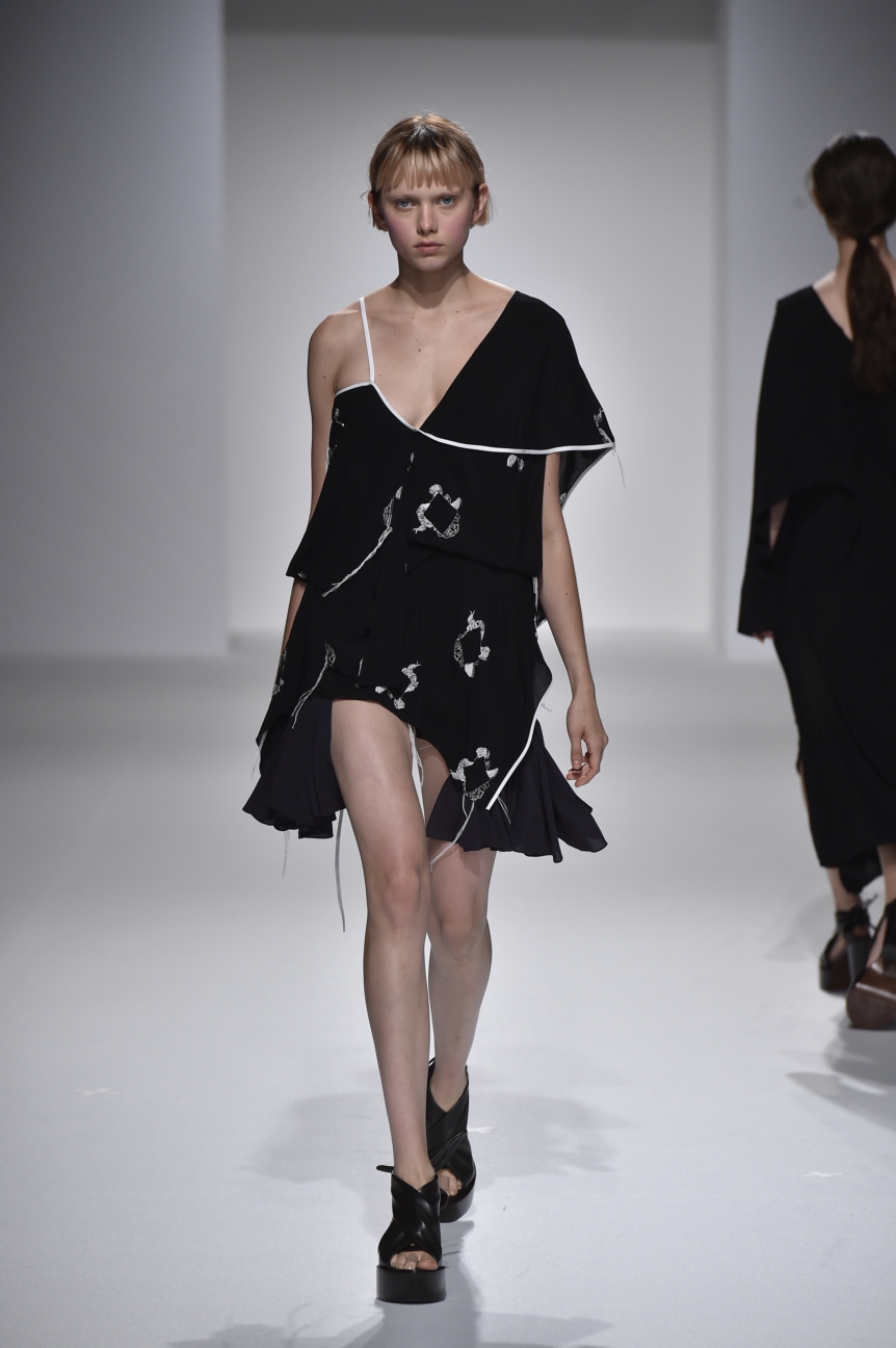 chalayan-look-36