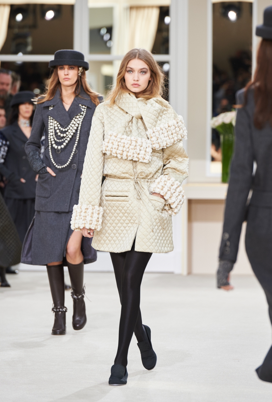 chanel-paris-fashion-week-autumn-winter-2016-runway-39