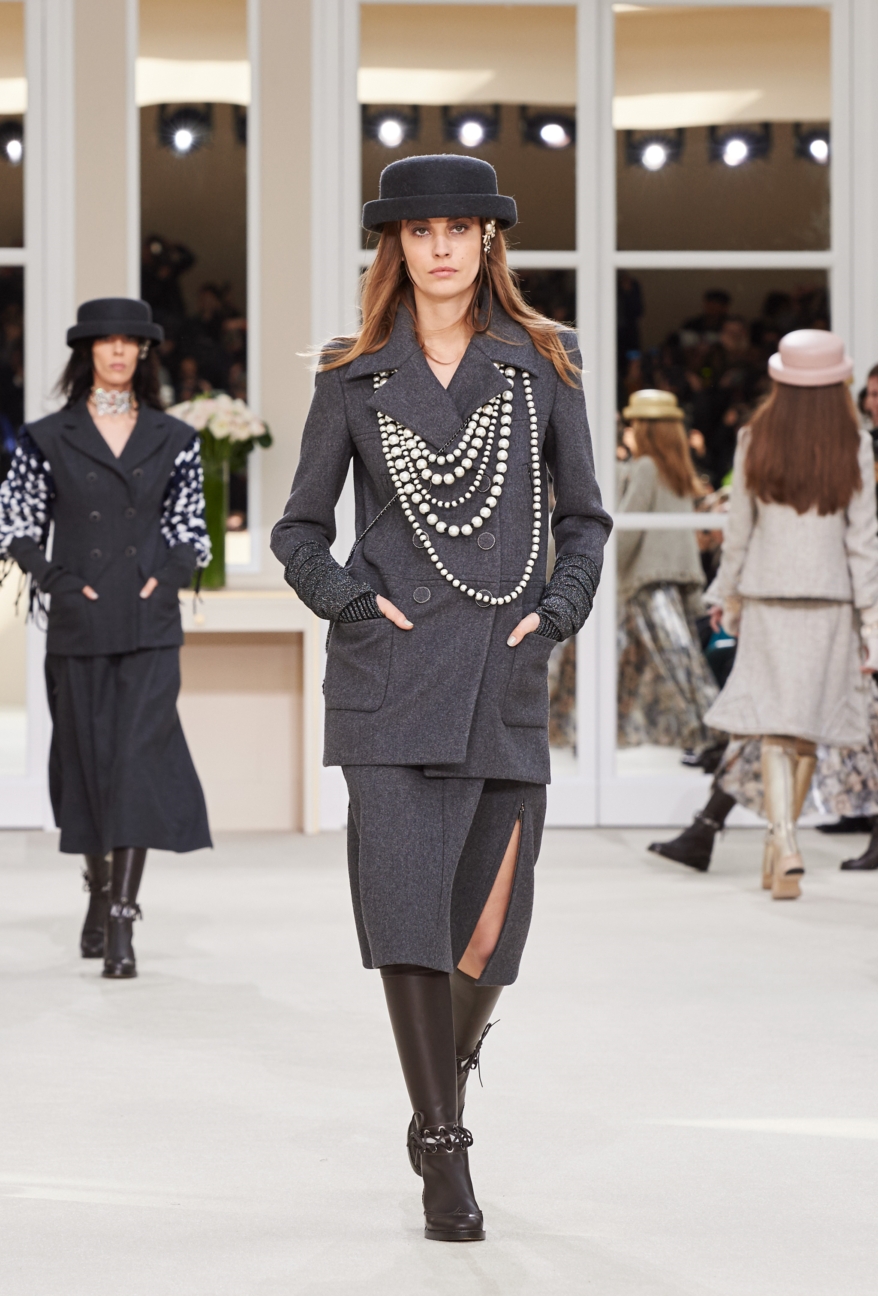 chanel-paris-fashion-week-autumn-winter-2016-runway-42