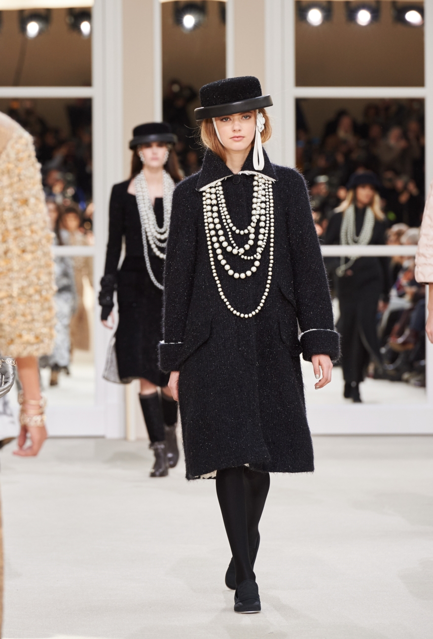 chanel-paris-fashion-week-autumn-winter-2016-runway-50