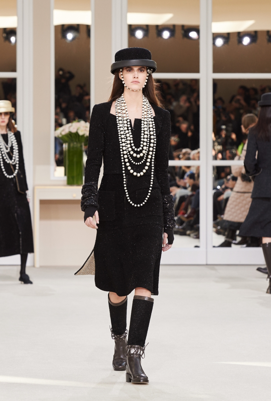 chanel-paris-fashion-week-autumn-winter-2016-runway-52