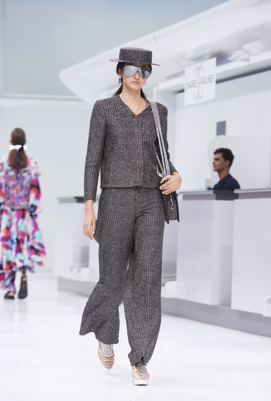 chanel-paris-fashion-week-spring-summer-2016-show-38