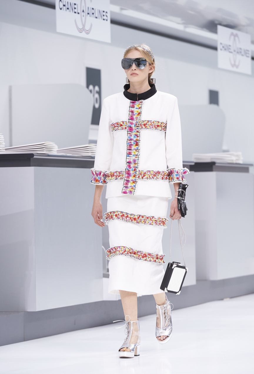 chanel-paris-fashion-week-spring-summer-2016-show-65