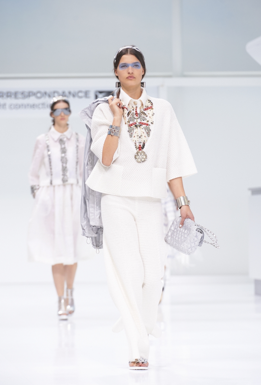 chanel-paris-fashion-week-spring-summer-2016-show-72