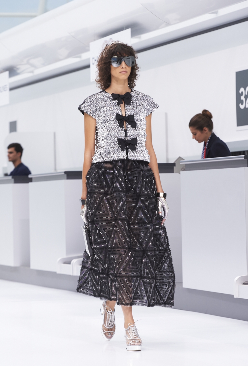 chanel-paris-fashion-week-spring-summer-2016-show-98